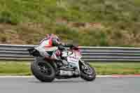 cadwell-no-limits-trackday;cadwell-park;cadwell-park-photographs;cadwell-trackday-photographs;enduro-digital-images;event-digital-images;eventdigitalimages;navarra;no-limits-trackdays;peter-wileman-photography;racing-digital-images;trackday-digital-images;trackday-photos